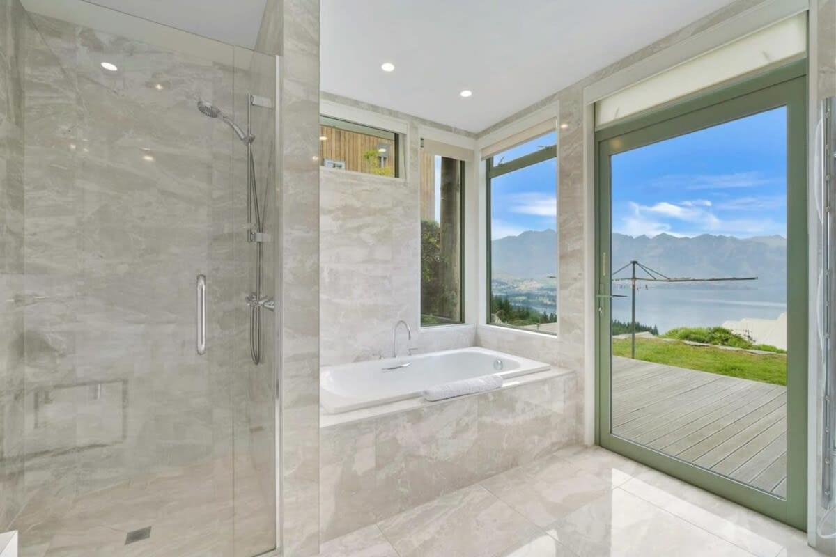 Villa Ruby'S Fernhill Vista Queenstown Exterior foto